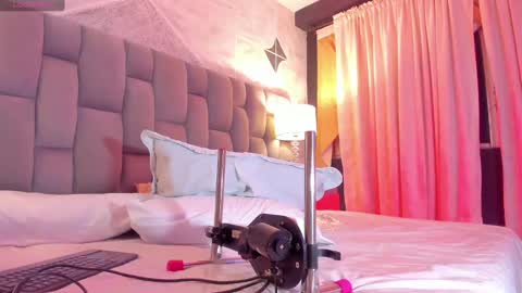 Snapshot of rianamanson chatting on 03/01/25, 07:08 Riana online show from 03/01/25, 07:08