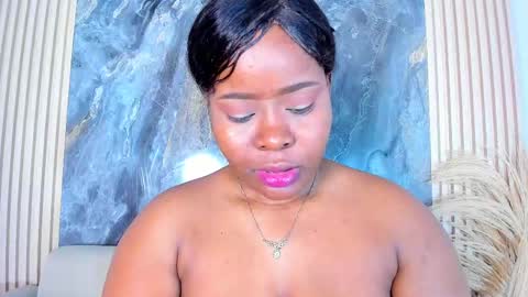 Snapshot of rianamanson chatting on 09/17/25, 04:47 Riana online show from 09/17/25, 04:47