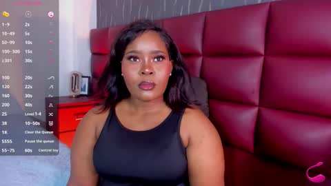 Snapshot of rianamanson chatting on 10/04/25, 12:30 Riana online show from 10/04/25, 12:30