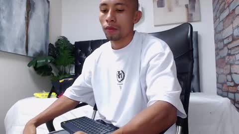 richar_voller online show from 12/27/24, 11:39