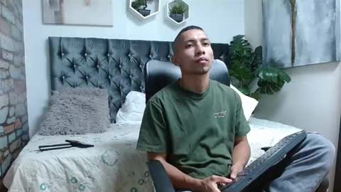 richar_voller online show from 03/05/25, 11:17