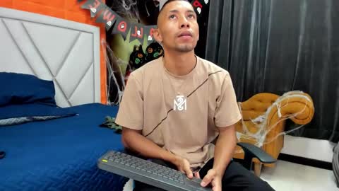 richar_voller online show from 10/28/25, 11:14