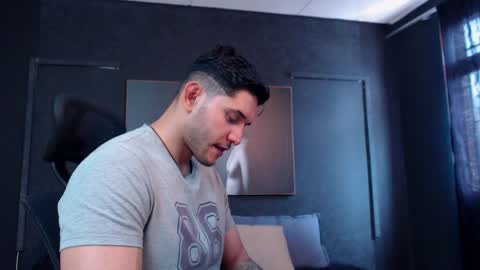 Snapshot of richard_milleer chatting on 05/12/26, 04:37 Ricardo online show from 05/12/26, 04:37