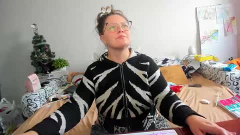 Anna - not anna - right Anna  online show from 02/06/26, 10:51