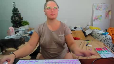 Anna - not anna - right Anna  online show from 02/07/26, 10:19