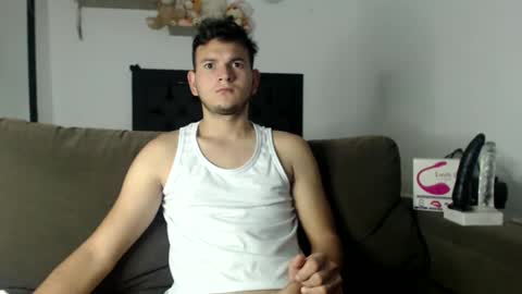 Snapshot of richr_latin_boy chatting on 03/02/25, 04:21 rich online show from 03/02/25, 04:21