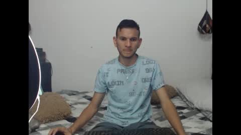 Snapshot of richr_latin_boy chatting on 10/13/25, 04:29 rich online show from 10/13/25, 04:29