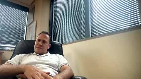 Snapshot of rick503835 chatting on 09/19/25, 05:02 Rick Arian online show from 09/19/25, 05:02