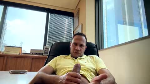 Snapshot of rick503835 chatting on 10/16/25, 05:25 Rick Arian online show from 10/16/25, 05:25