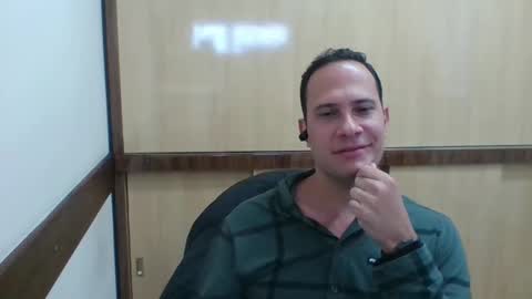 Snapshot of rick503835 chatting on 11/03/25, 11:44 Rick Arian online show from 11/03/25, 11:44