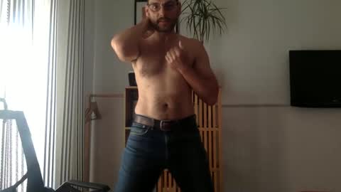 Snapshot of rickcamman chatting on 02/06/25, 08:50 Rick online show from 02/06/25, 08:50