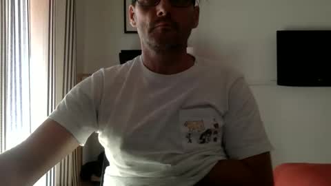 Snapshot of rickcamman chatting on 10/16/25, 08:04 Rick online show from 10/16/25, 08:04