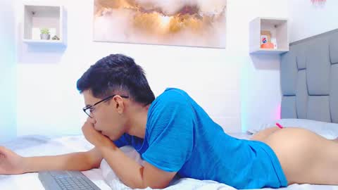 Snapshot of rickii_hot chatting on 09/11/25, 07:03 Ricki online show from 09/11/25, 07:03