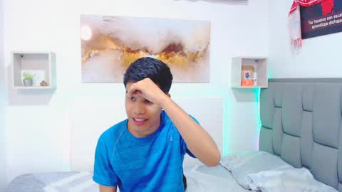 Snapshot of rickii_hot chatting on 03/31/26, 06:19 Ricki online show from 03/31/26, 06:19