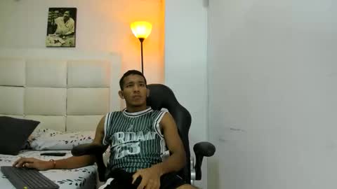 Snapshot of ricky_23cm_ chatting on 02/14/26, 02:19 RICKY online show from 02/14/26, 02:19