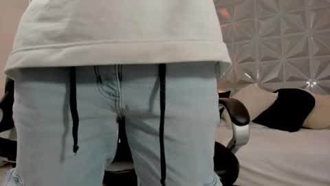 Ricky  online show from 11/22/25, 07:02