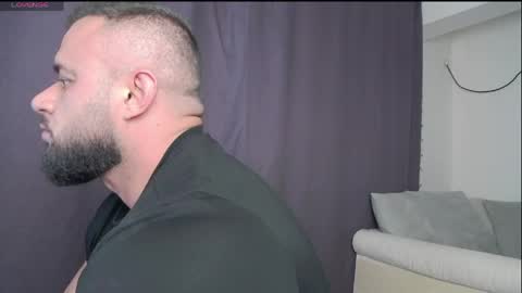 Snapshot of rickymiami1 chatting on 04/25/26, 04:48 rickymiami1 online show from 04/25/26, 04:48