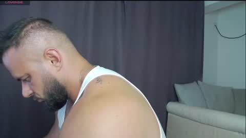 Snapshot of rickymiami1 chatting on 07/18/26, 06:34 rickymiami1 online show from 07/18/26, 06:34