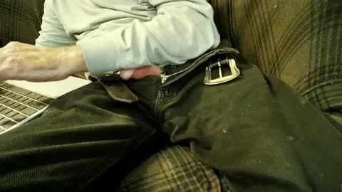 Snapshot of rico_y_suave_4u chatting on 12/29/24, 12:30 Easy if yun are good see my pics online show from 12/29/24, 12:30