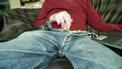 Snapshot of rico_y_suave_4u chatting on 04/18/26, 12:14 Easy if yun are good see my pics online show from 04/18/26, 12:14