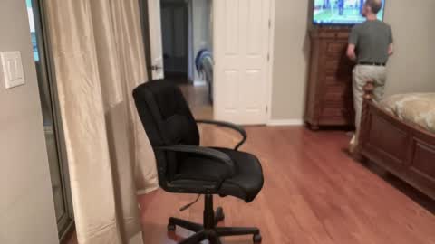 HungHottie10x8 online show from 12/02/24, 06:41