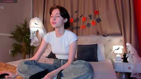 rihanna_walker online show from 10/26/25, 01:22