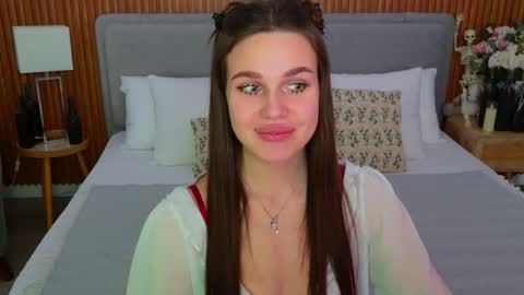 Rihanna online show from 11/01/25, 05:04