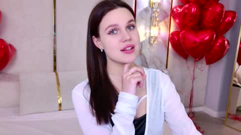 Rihanna online show from 02/06/26, 05:27