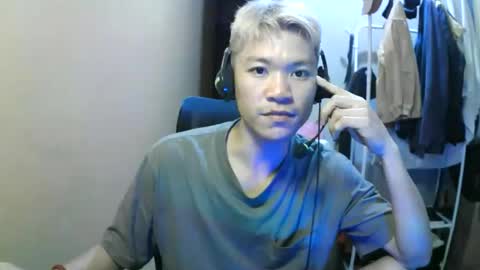 Snapshot of riiichie12 chatting on 10/26/25, 07:42 riiichie12 online show from 10/26/25, 07:42
