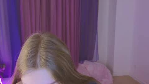 Rina online show from 10/15/25, 09:04