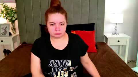 Snapshot of riise_vol chatting on 07/19/26, 06:17 riise_vol online show from 07/19/26, 06:17