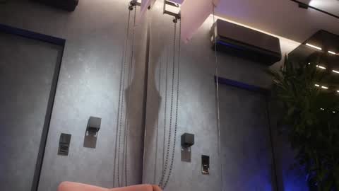    if you wanna buy smth stockingsph etc  custom videos or pics  online show from 02/11/25, 01:41