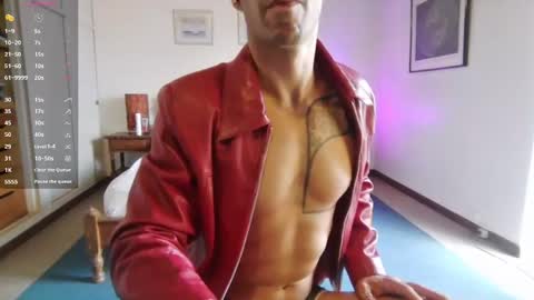 Snapshot of riley071 chatting on 03/08/25, 01:57 Riley online show from 03/08/25, 01:57