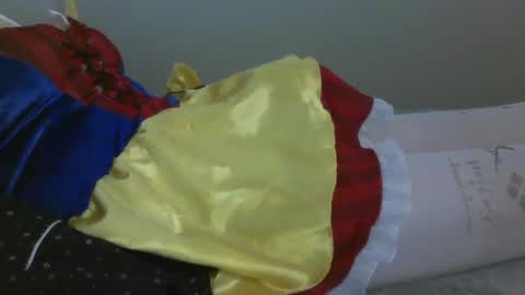 Snapshot of riley_belle98 chatting on 02/03/25, 05:14 riley_belle98 online show from 02/03/25, 05:14