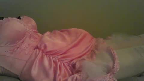 Snapshot of riley_belle98 chatting on 02/08/25, 01:33 riley_belle98 online show from 02/08/25, 01:33