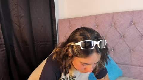 Snapshot of riley_colors chatting on 01/29/25, 11:46 Riley online show from 01/29/25, 11:46