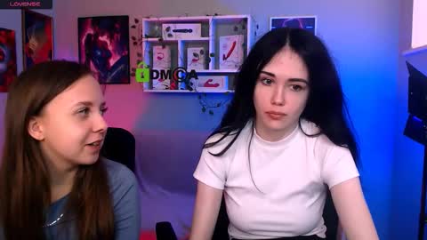 Snapshot of riley_sanders chatting on 09/12/25, 09:09 Meow online show from 09/12/25, 09:09