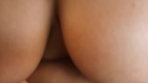 Snapshot of rileyallen01 chatting on 05/31/26, 06:09 Rilley Allen online show from 05/31/26, 06:09