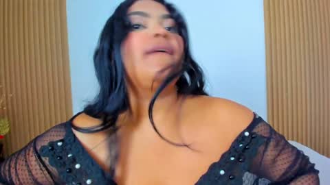 Snapshot of rileydolly chatting on 01/03/25, 06:22 RileyDolly online show from 01/03/25, 06:22