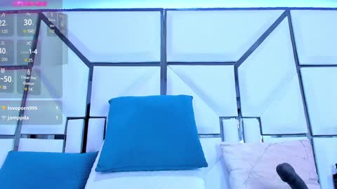 Riley online show from 01/28/25, 03:04