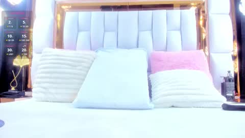 Riley online show from 11/23/25, 11:43