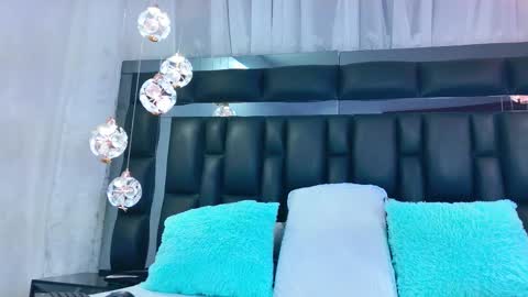 Snapshot of rileysweett chatting on 02/11/26, 11:59 Riley online show from 02/11/26, 11:59