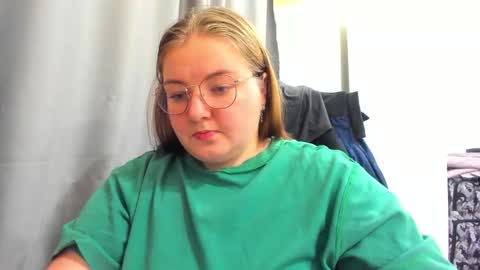 rina16 online show from 10/29/25, 09:38