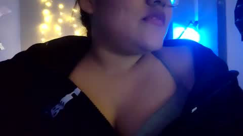 Snapshot of rina2329 chatting on 02/27/25, 04:31 RIna online show from 02/27/25, 04:31