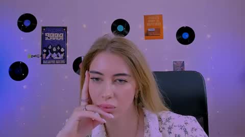 Rina online show from 05/05/26, 08:33