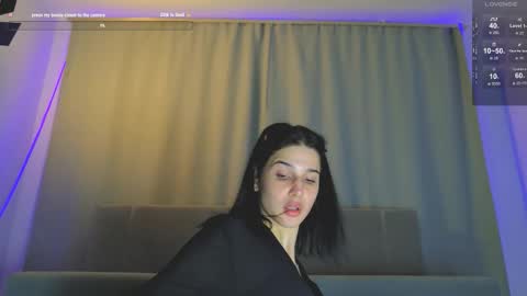 Snapshot of rinacain chatting on 10/11/25, 12:21 RINA online show from 10/11/25, 12:21
