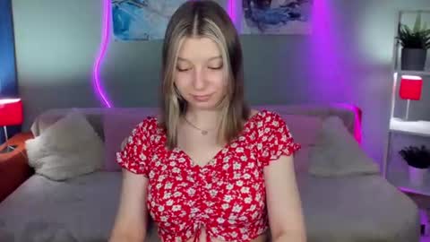 Snapshot of rinacake chatting on 07/05/26, 11:17 rinacake online show from 07/05/26, 11:17