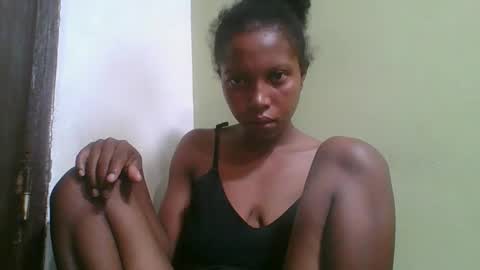 Snapshot of rinah654271 chatting on 02/06/26, 07:12 rinah654271 online show from 02/06/26, 07:12