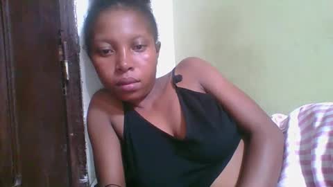 Snapshot of rinah654271 chatting on 02/16/26, 02:35 rinah654271 online show from 02/16/26, 02:35