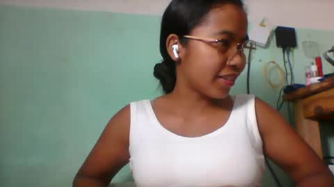 Snapshot of rinah856024 chatting on 05/11/26, 02:45 rinah856024 online show from 05/11/26, 02:45